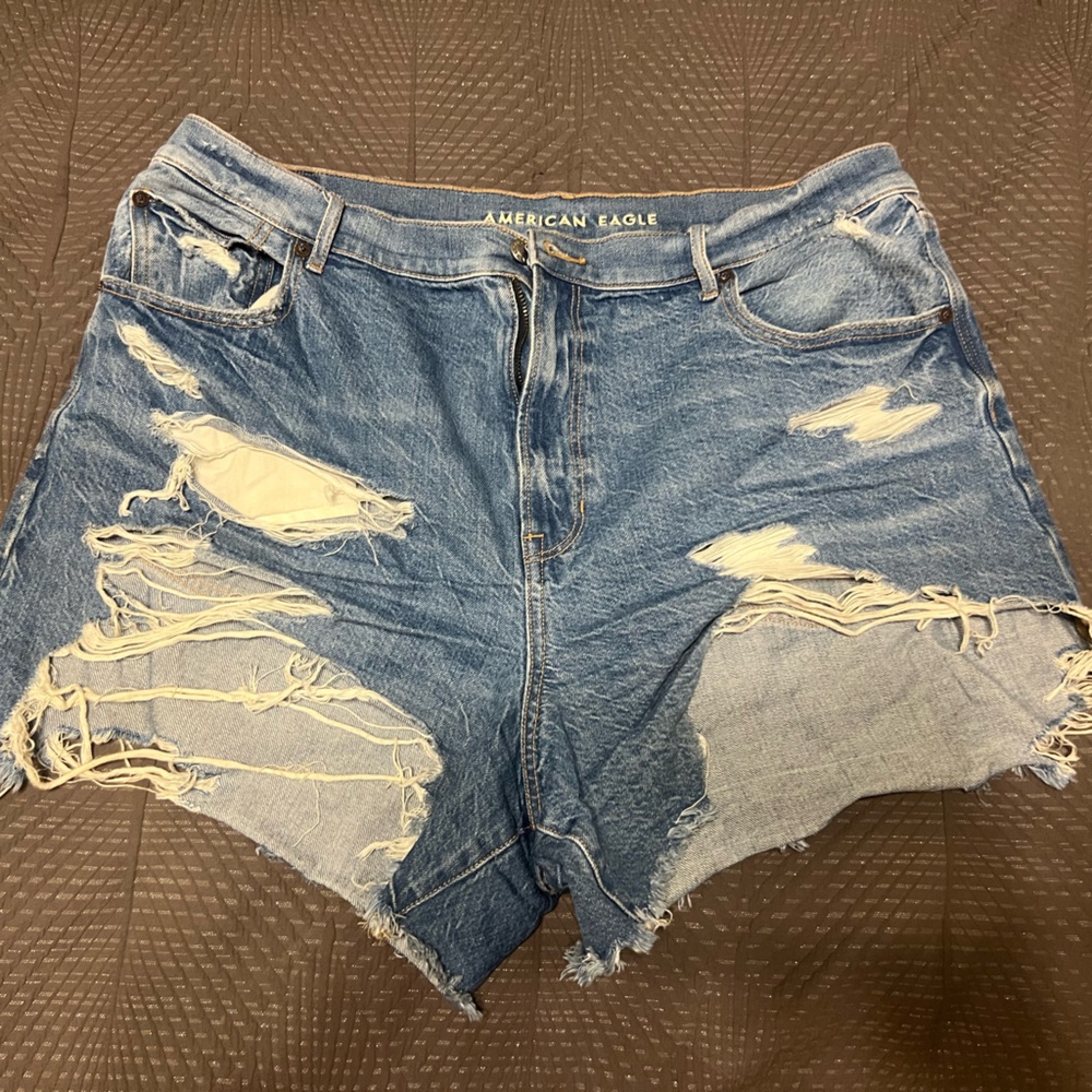 AE 90’s Boyfriend Shorts